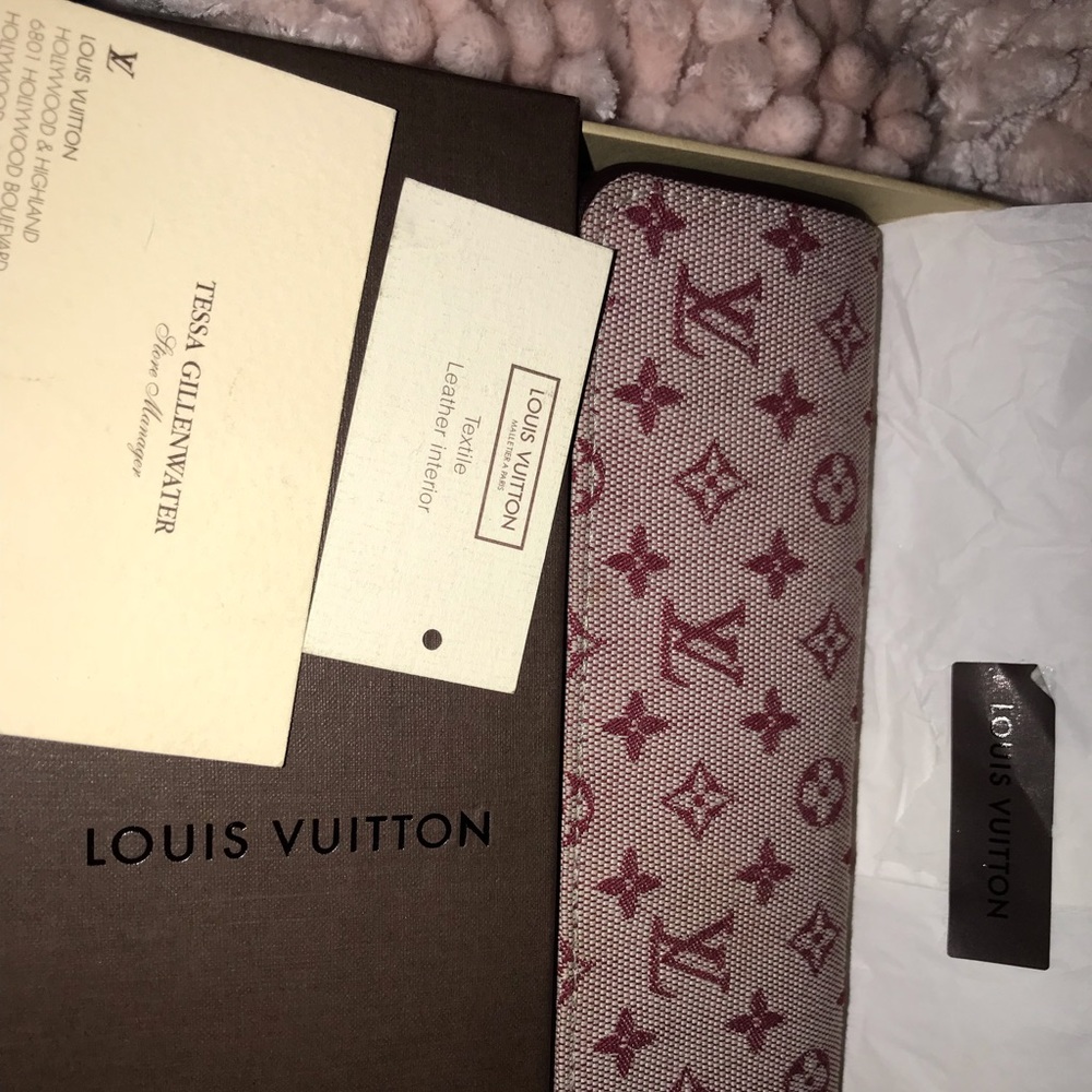 Authentic Louis Vuitton Wallet #wallet #vuitton
